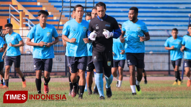 Pemain Persela menjalani latihan di Stadion Surajaya Lamongan, (FOTO: MFA Rohatillah/TIMES Indonesia)