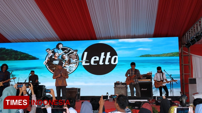 Grup Band Letto memeriahkan penutupan Santripreneur Lintas Agama 2019. (Foto: Imadudin M/Times Indonesia)