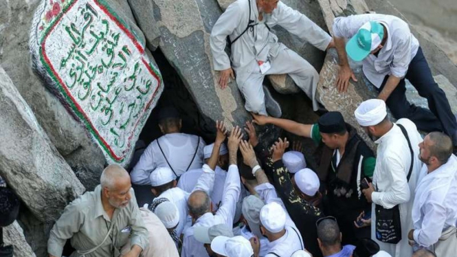 Gua Hira di Jabal Nur Mekah dipenuhi para peziarah dan jemaah haji