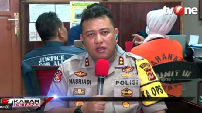 Kapolres Sukabumi, AKBP Nasriadi menerangkan pembunuhan oleh istri muda.