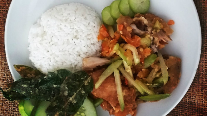 RESEP: Ayam Geprek Sambal Buah