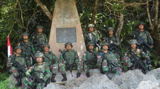Prajurit TNI Komando Taktis Satgas Pamtas RI-PNG dari Batalyon Infanteri 713