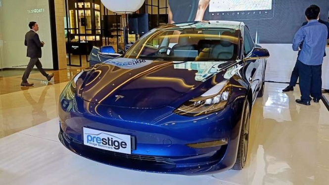  Mobil  Tesla  Model 3 Meluncur di Indonesia Harganya Bikin Kepo