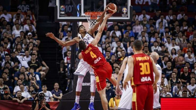 Pertandingan Piala Dunia Basket 2019 antara Yunani kontra Montenegro