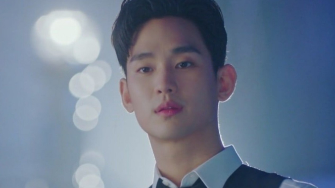 Kim Soo Hyun di Hotel Del Luna Kim Soo Hyun di Hotel Del Luna
