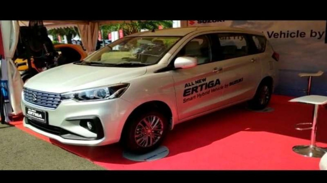 All New Suzuki Ertiga Hybrid dipajang di acara pawai mobil listrik