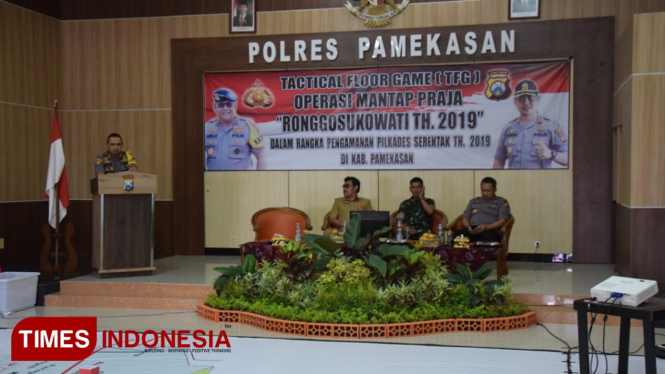 Polres Pamekasan saat gelar rapat operasi Mantap Praja 2019 di ruang Bhayangkara Polres Pamekasan. (Foto: Akhmad Syafi"i/TIMES Indonesia)