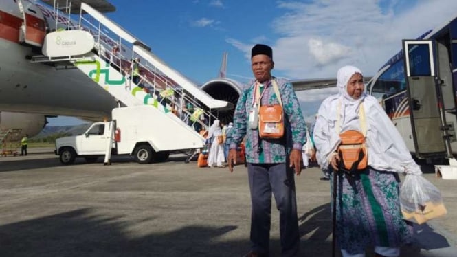 Jemaah haji kloter pertama yang tiba di Aceh.