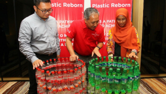 Jangan Dibuang, Sampah Plastik Bisa Diubah Jadi Uang Lho