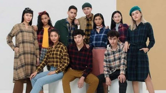 Pasukan Flannel Bikin Heboh, Ternyata Model Uniqlo