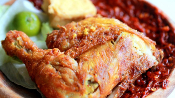 Kuliner Super Pedas Resep Ayam Penyet Sambal Sederhana Tapi