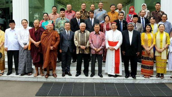 Tokoh Agama Myanmar Bertemu Wapres Jusuf Kalla