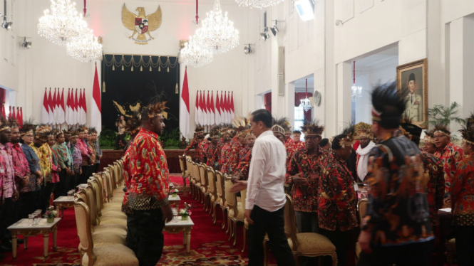 Presiden Joko Widodo bertemu masyarakat Papua 