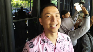 Ernest Prakasa Sentil Kominfo karena Twitter Down