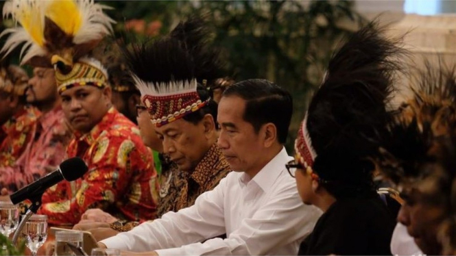 Presiden Joko Widodo menerima 61 tokoh Papua dalam pertemuan di Istana Negara, Jakarta, Selasa (10/09) - Detik.com/Andhika Prasetia