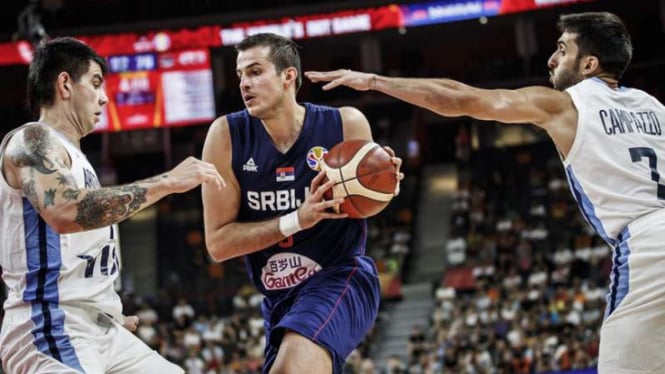 Duel Argentina vs Serbia di Piala Dunia Basket 2019.