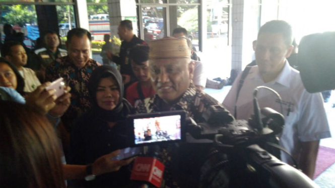 Gubernur Gorontalo, Rusli Habibie saat di RSPAD