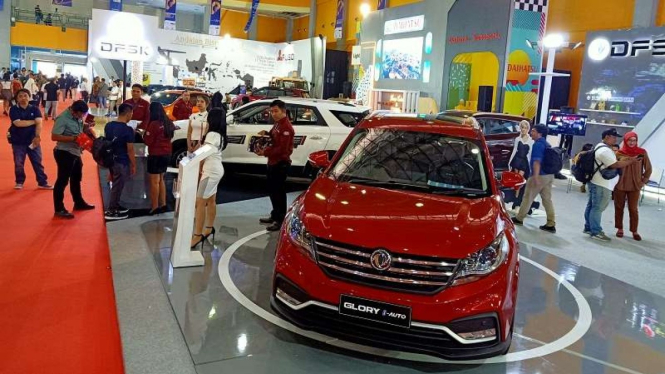 Jajaran mobil baru tampil di pameran otomotif GIIAS Makassar 2019