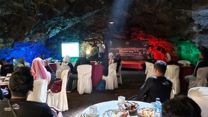 Suasana Balai Agung di dalam Goa Lawa Purbalingga (Golaga) saat digunakan sebagai meetng room. (FOTO: Dok. Goa Lawa Purbalingga)