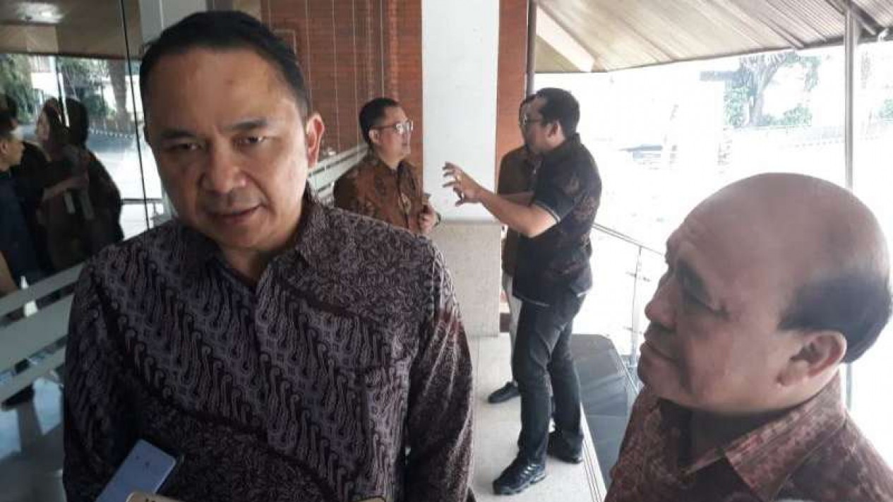 Foto Eks Dirut Garuda Janjikan Semua Awak Kabin Dapat Koper Tumi Rp10 Juta