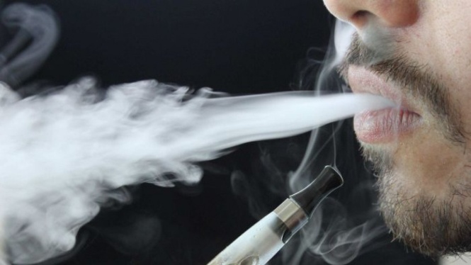 Merokok eletronik atau vape masih akan diperbolehkan di Bourke St Mall.
