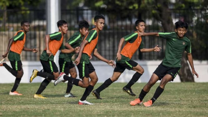 Latihan pemain Timnas Indonesia U-16.