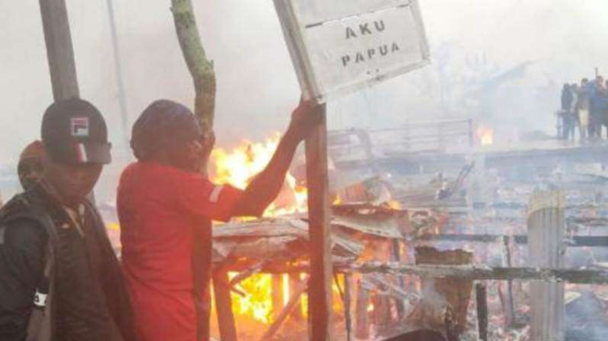 Ratusan rumah di Asmat ludes terbakar