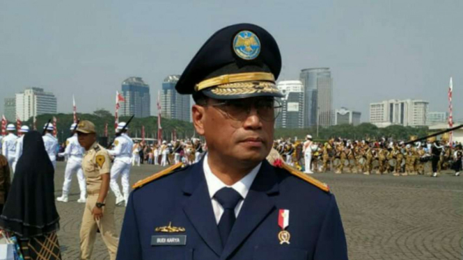Menteri Perhubungan Budi Karya di Monas, Jakarta.