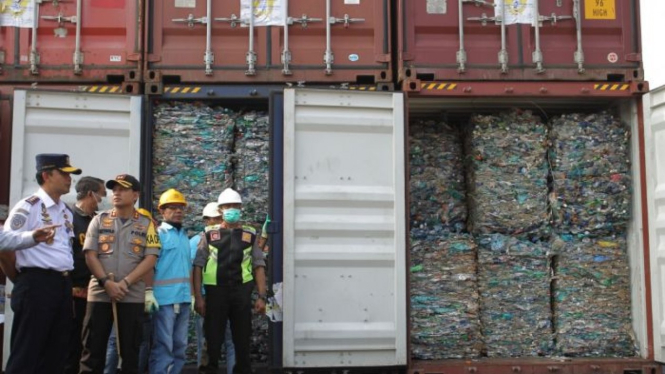 Pemerintah melalui Dirjen Bea dan Cukai akan memulangkan 9 kontainer atau sekitar 135 ton limbah plastik terkontaminasi B3 asal Australia.