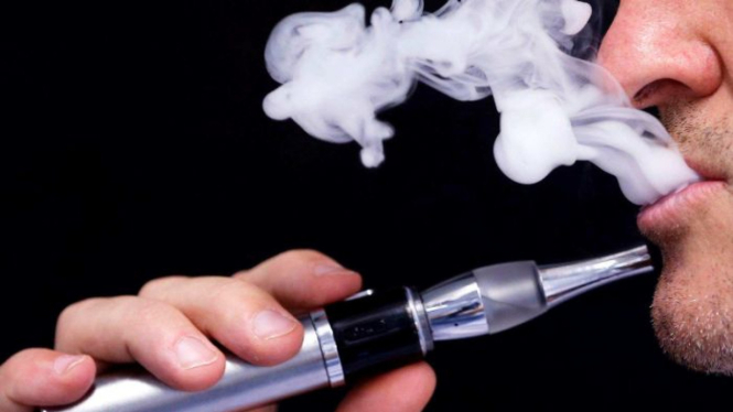 India akan melarang penjualan dan penggunaan rokok elektronik dalam waktu dekat.