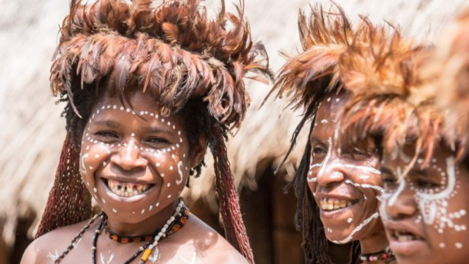 Kanker mulut yang terjadi di Papua dan Papua Barat terutama disebabkan oleh kebiasaan menyirih, yang sudah menjadi budaya.