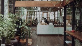Mau Ngopi di Taman? Cobain Deh ke Kafe Ini