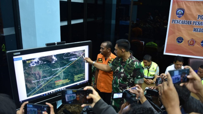 Konferensi pers hasil pencarian pesawat Twin Otter yang hilang di Ilaga Papua