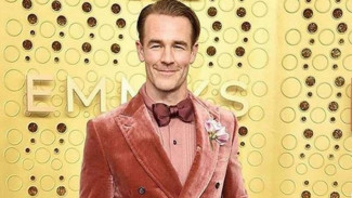 Deretan Seleb dengan Busana Super Aneh di Ajang Emmy Awards 2019