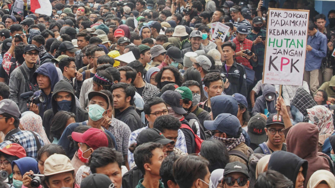 Ribuan mahasiswa dalam aksi Gejayan Memanggil di Yogyakarta