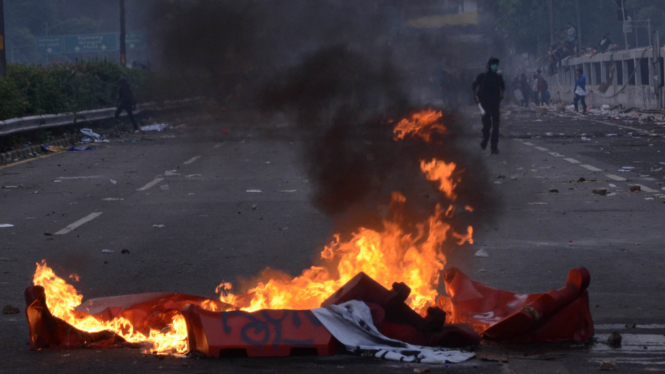 Aksi Demonstrasi Tolak RKUHP dan UU KPK di DPR