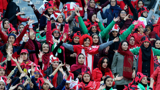 Suporter wanita Iran