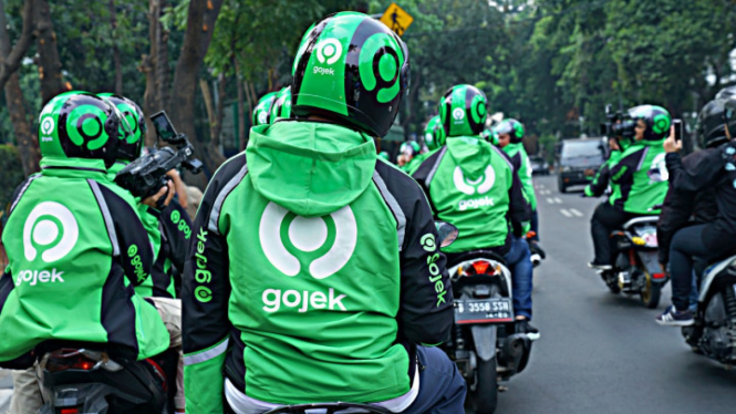 Driver Go-Jek Bakal Jadi Pelanggan Pertama Smart SIM. (FOTO: Go-Jek)