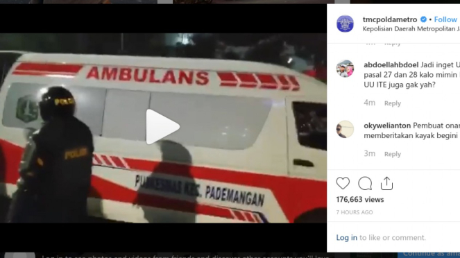 Video ambulance DKI Jakarta dituding bawa batu untuk demonstran 