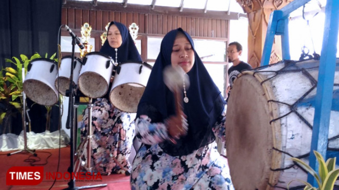 Tujuh belas grup Hadrah mengikuti Festival Hadrah yang diselenggarakan di Rumah Dinas Wali Kota Batu. (FOTO: Muhammad Dhani Rahman/TIMES Indonesia)Â 