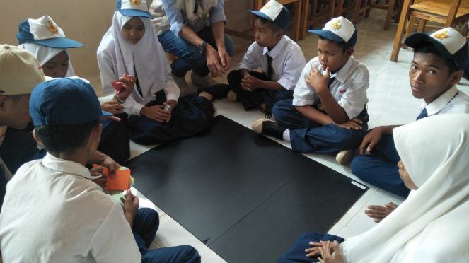 Siswa Sekolah Menengah Pertama (SMP) di Natuna