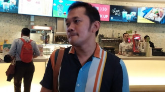 Hanung Akui Sulit Riset Masa Muda Ainun untuk 'Habibie & Ainun 3'