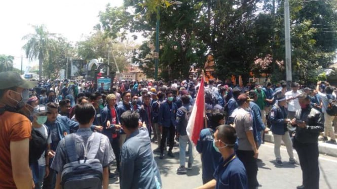 Demonstrasi mahasiswa di Kota Mataram.