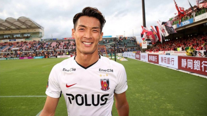 Bek tengah Urawa Red Diamonds, Tomoaki Makino