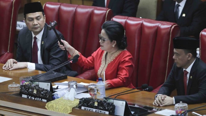 Ketua DPR Puan Maharani melantik pengganti Edhy Prabowo dan Zainuddin Amali.