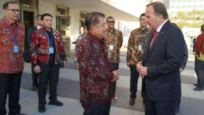 Wapres Jusuf Kalla dan rombongan berbatik saat hadiri Sidang Tahunan Majelis Umum PBB di New York, AS, 24 September 2019.