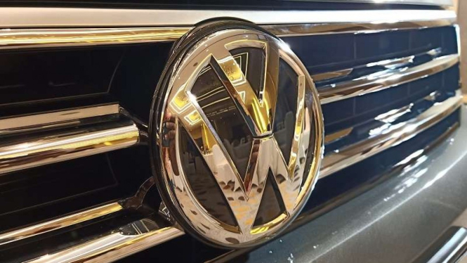 Ilustrasi logo merek mobil Volkswagen