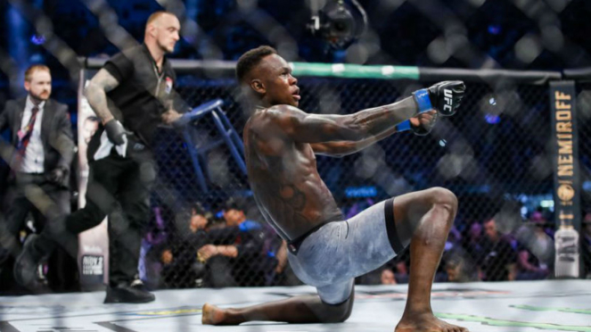 Juara kelas menengah UFC, Israel Adesanya