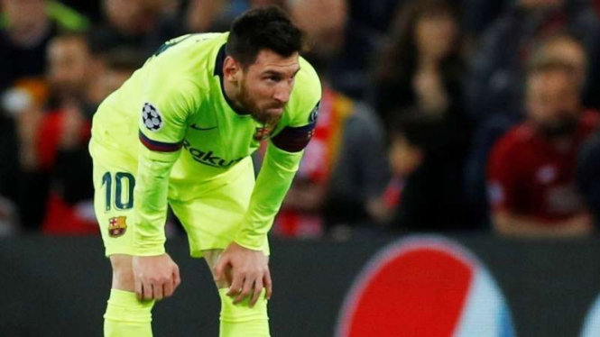 Ekspresi kecewa megabintang Barcelona, Lionel Messi, usai kalah dari Liverpool