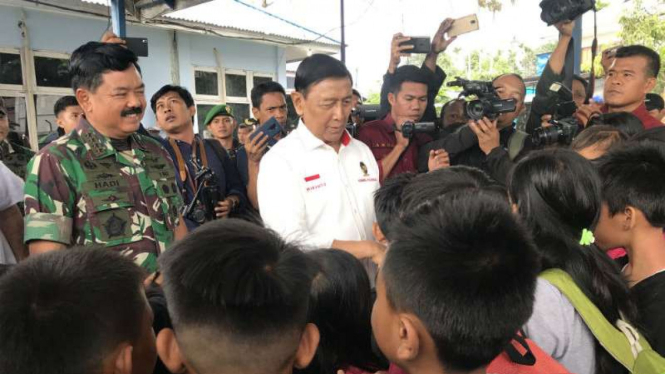 Menkopolhukam Wiranto dan Panglima TNI Marsekal Hadi Tjahjanto